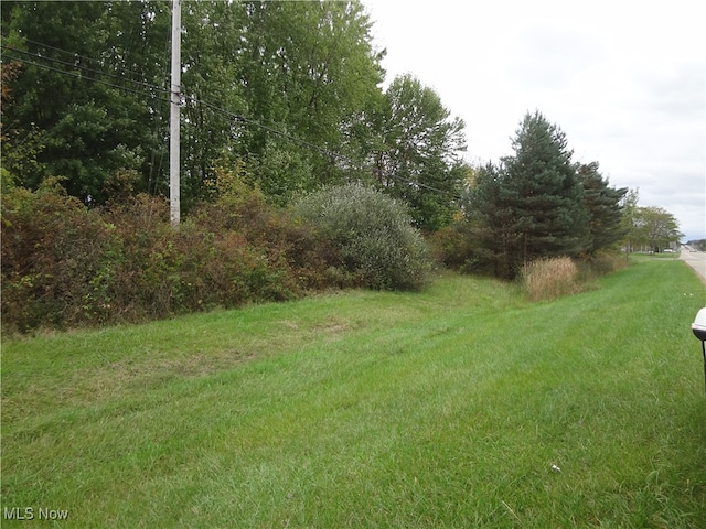 Listing photo 2 for Ellsworth Bailey Rd, Lordstown OH 44481