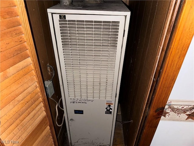 70571 Pine Hollow Rd, Bridgeport, OH 43912 - detailed view of a heating unit