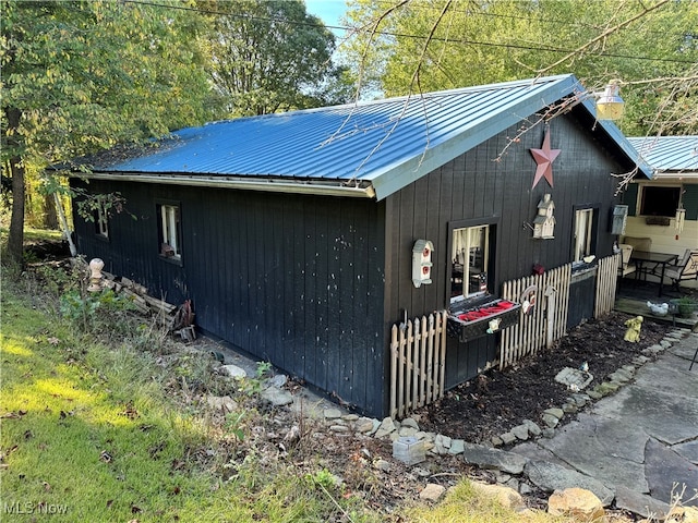 view of outbuilding