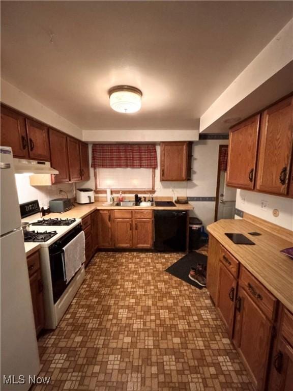 kitchen featuring white appliances