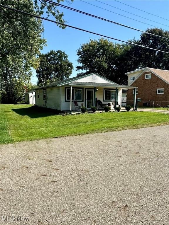 212 Lennox Ave NW, Massillon, OH 44646 - photo 3