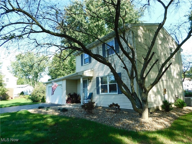 view of front of property featuring central AC