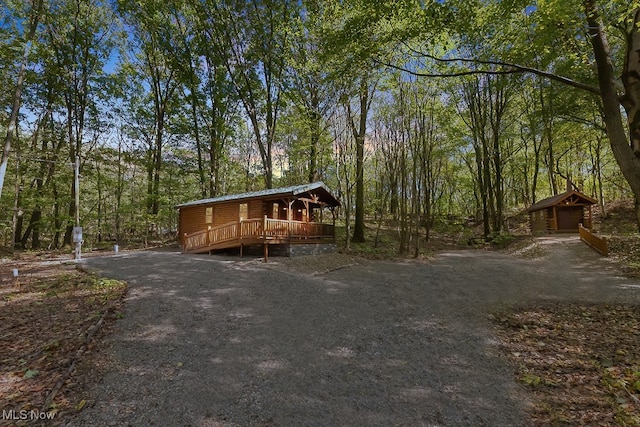 view of front of property