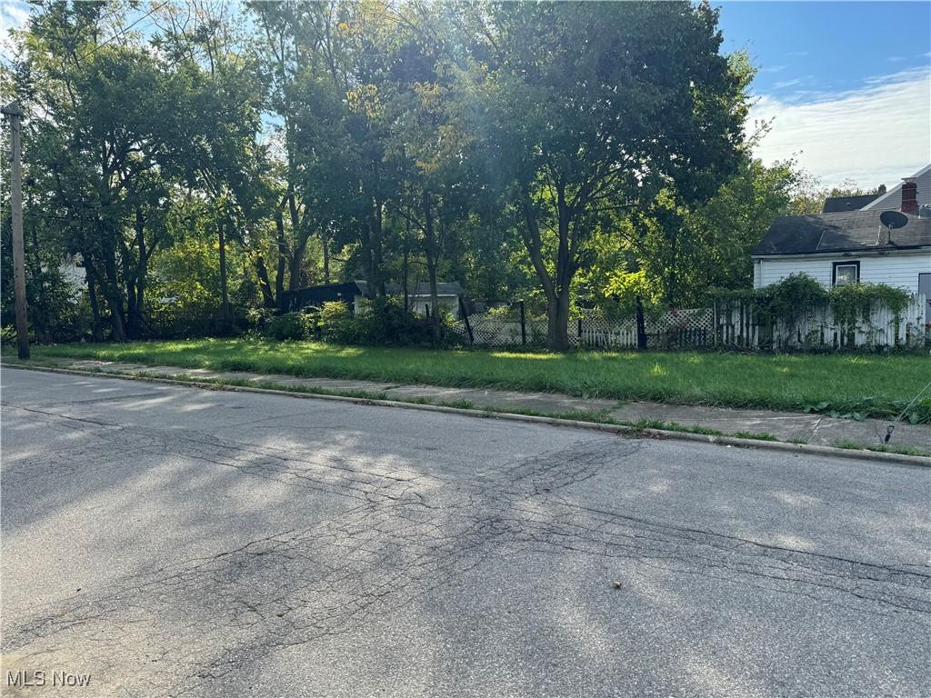3313 E 126th St, Cleveland, OH 44120 - photo 3