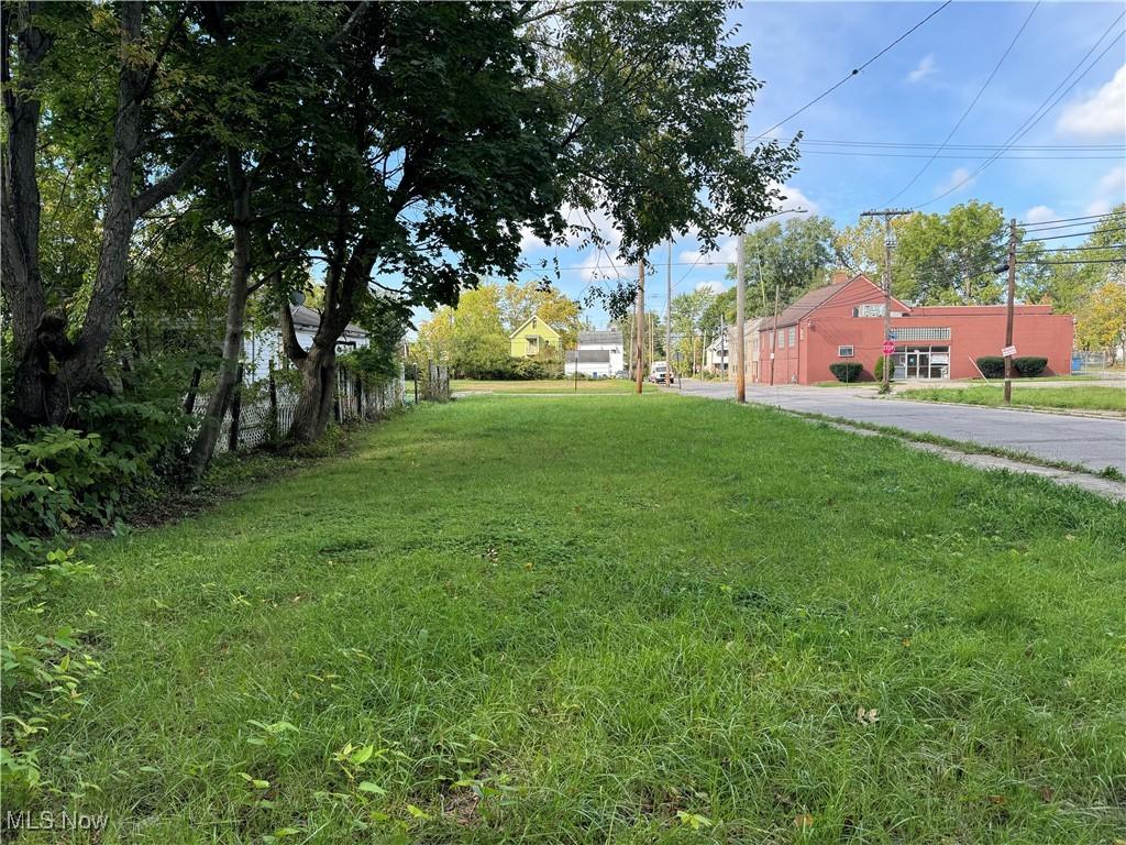 3313 E 126th St, Cleveland, OH 44120 - photo 4