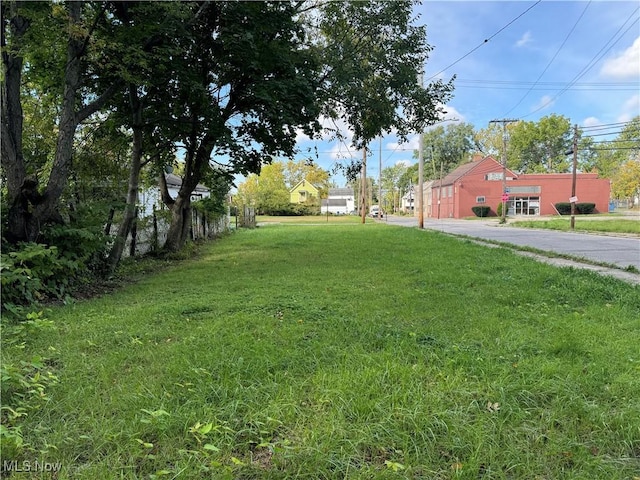 3313 E 126th St, Cleveland, OH 44120 - photo 4