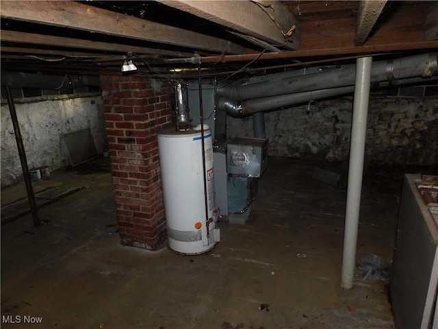 386 Jackson St, Conneaut, OH 44030 - unfinished basement with gas water heater