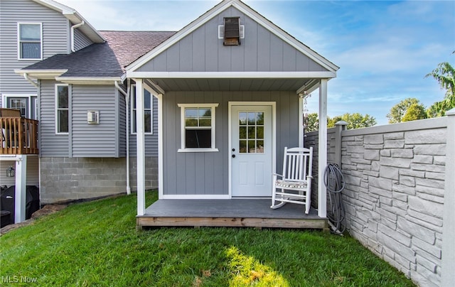 view of outdoor structure with a lawn