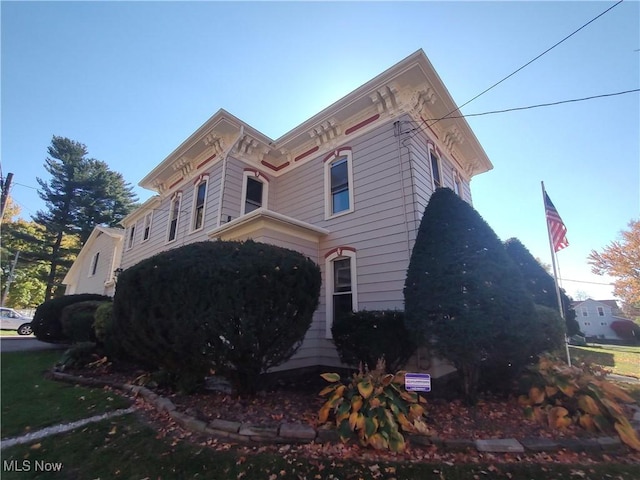 view of home's exterior