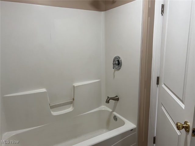 bathroom featuring shower / bathtub combination