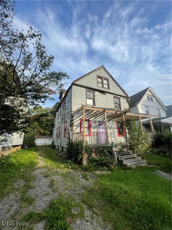 view of front of property