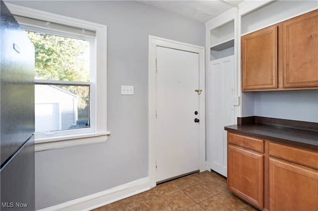 kitchen featuring light tile patterned floors