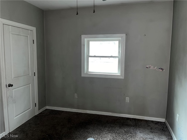 view of carpeted spare room