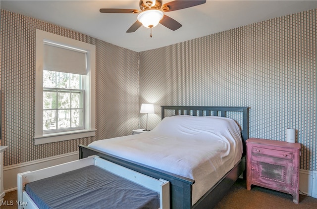 bedroom with ceiling fan