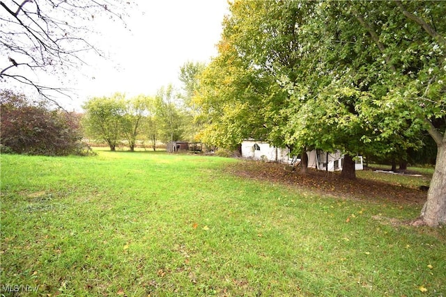 6825 Barr Rd, Norwich, OH 43767 - view of grassy yard