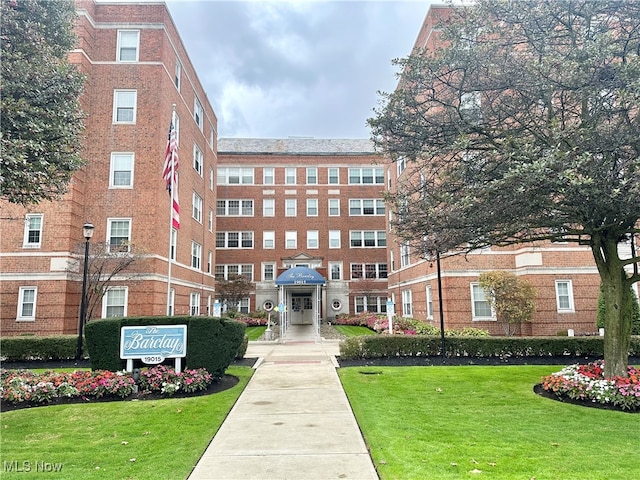 view of building exterior