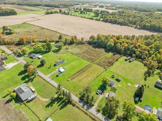 birds eye view of property featuring a rural view