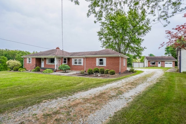 ranch-style house featuring a front yard