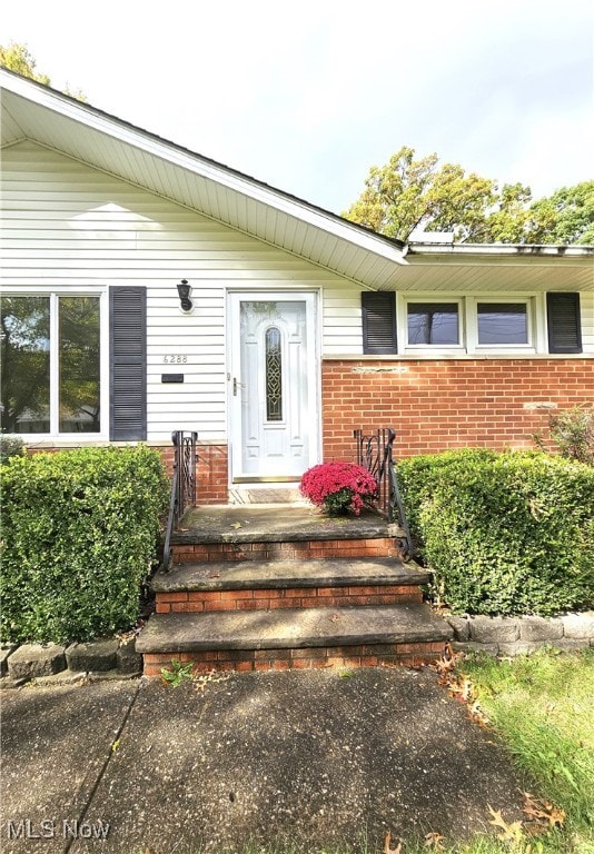 view of doorway to property