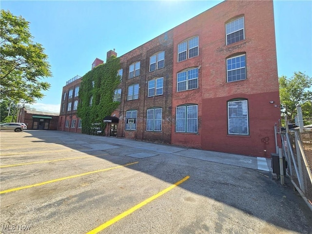 1667 E 40th St, Cleveland, OH 44103 - photo 2