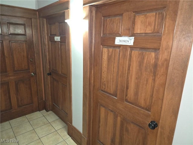 1667 E 40th St, Cleveland, OH 44103 - photo 36
