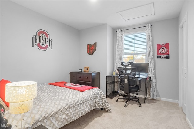 view of carpeted bedroom