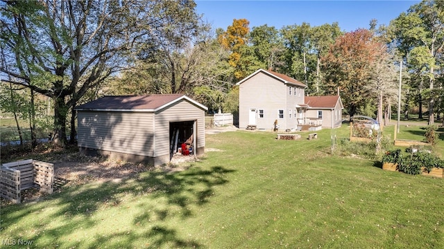 view of yard with a storage shed