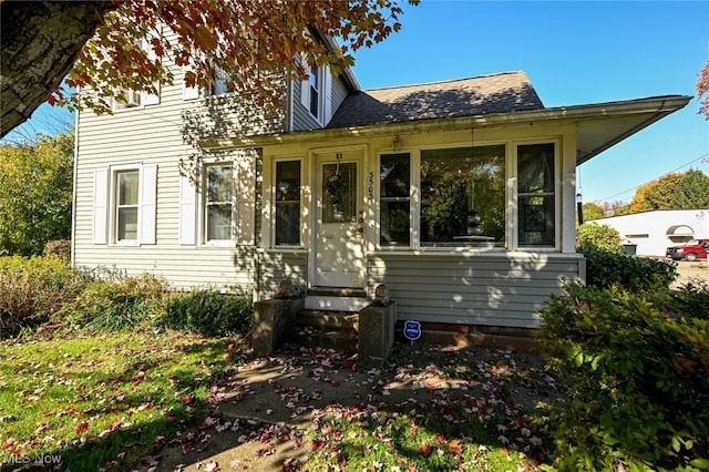 view of front of property