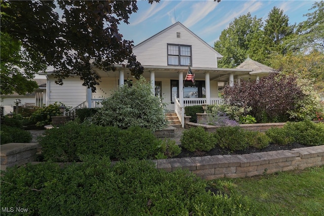 view of front of property with covered porch