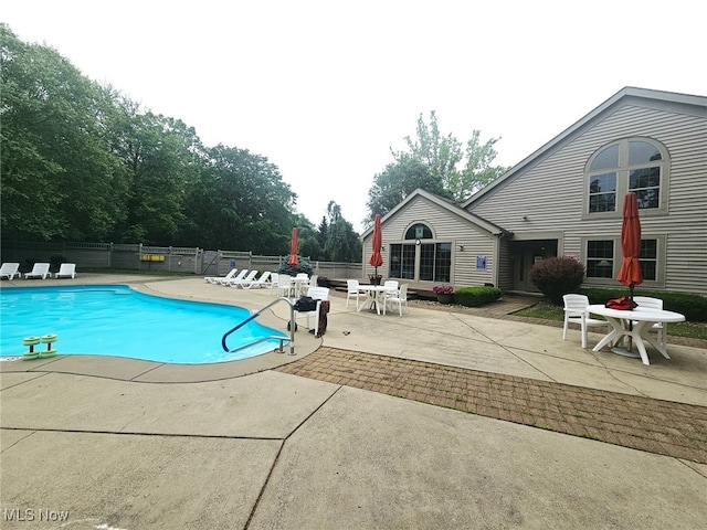 215 S Aspen Ct Unit 2, Warren, OH 44484 - view of pool featuring a patio area