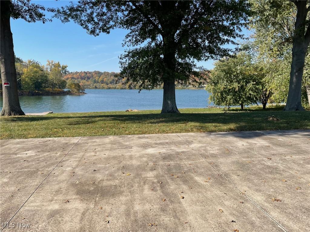 5 Anns Dr, Vienna, WV 26105 - photo 2