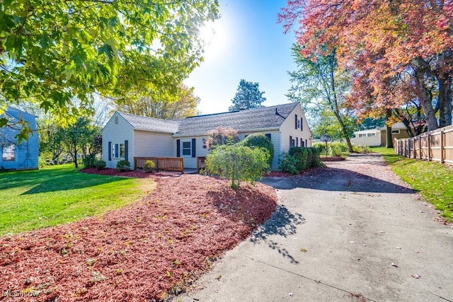 view of front of house with a front yard