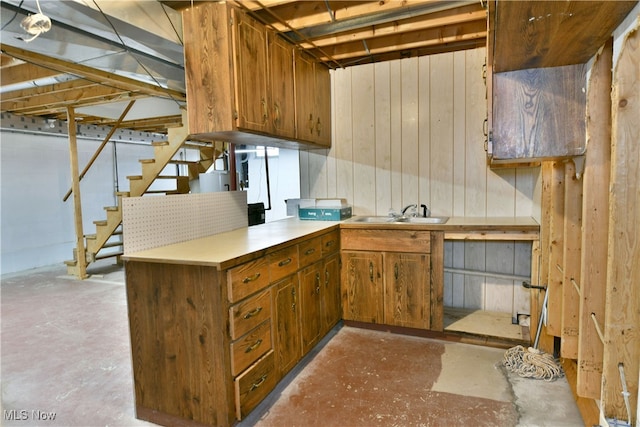 kitchen featuring sink