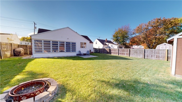 view of yard featuring a patio