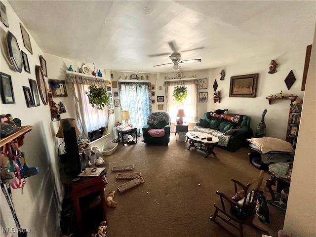 living room featuring ceiling fan