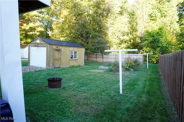 view of yard with a shed