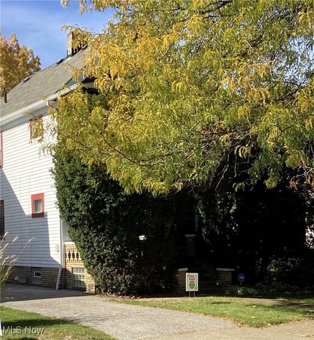 view of home's exterior