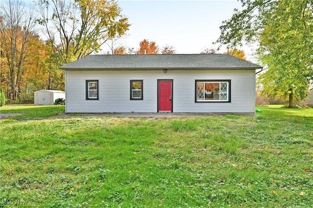 exterior space featuring a lawn