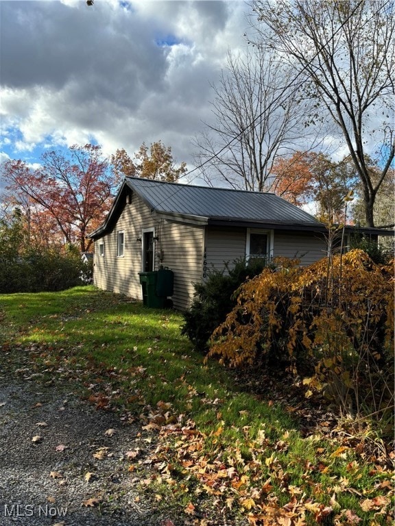 view of home's exterior