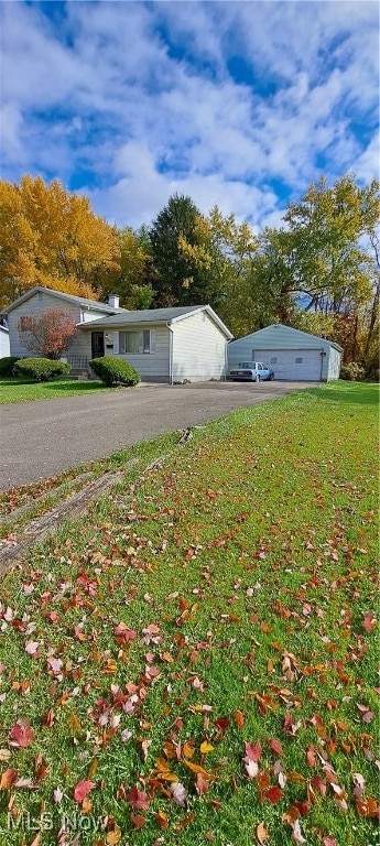 view of yard with a garage