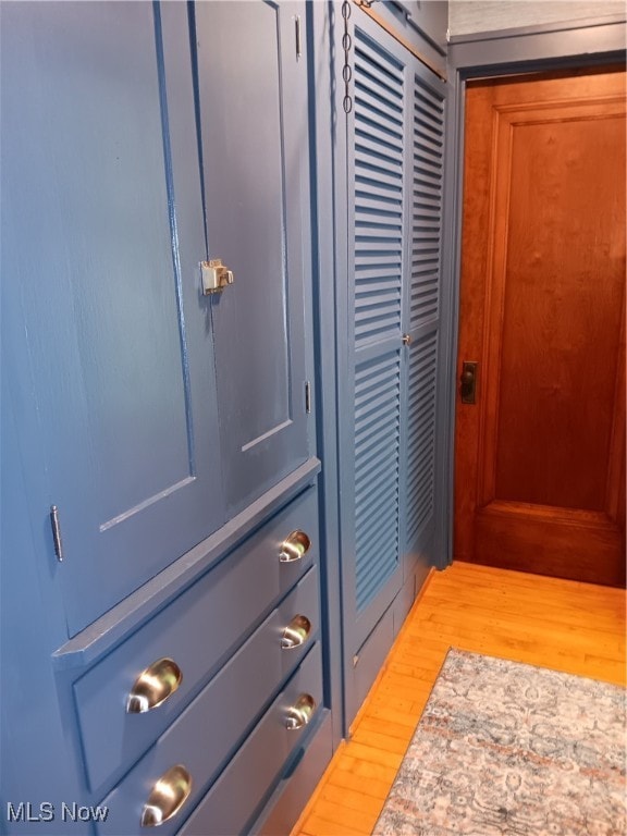 room details featuring hardwood / wood-style flooring