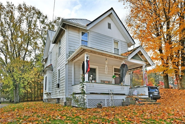 view of front of house featuring a porch