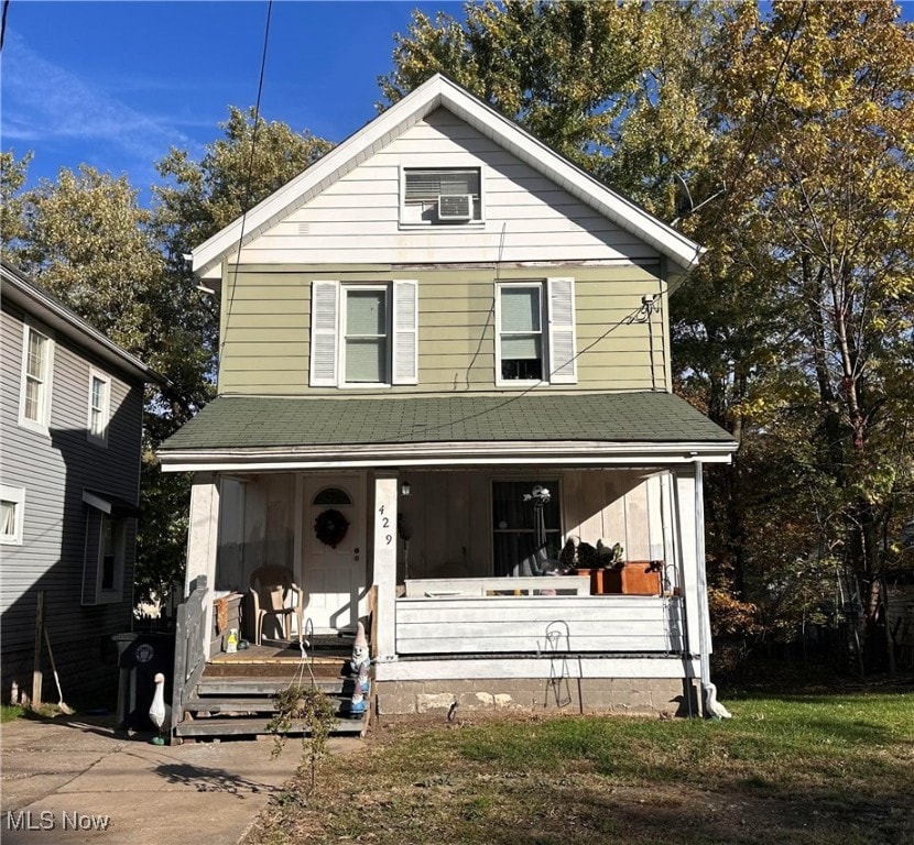 view of front of property featuring a porch