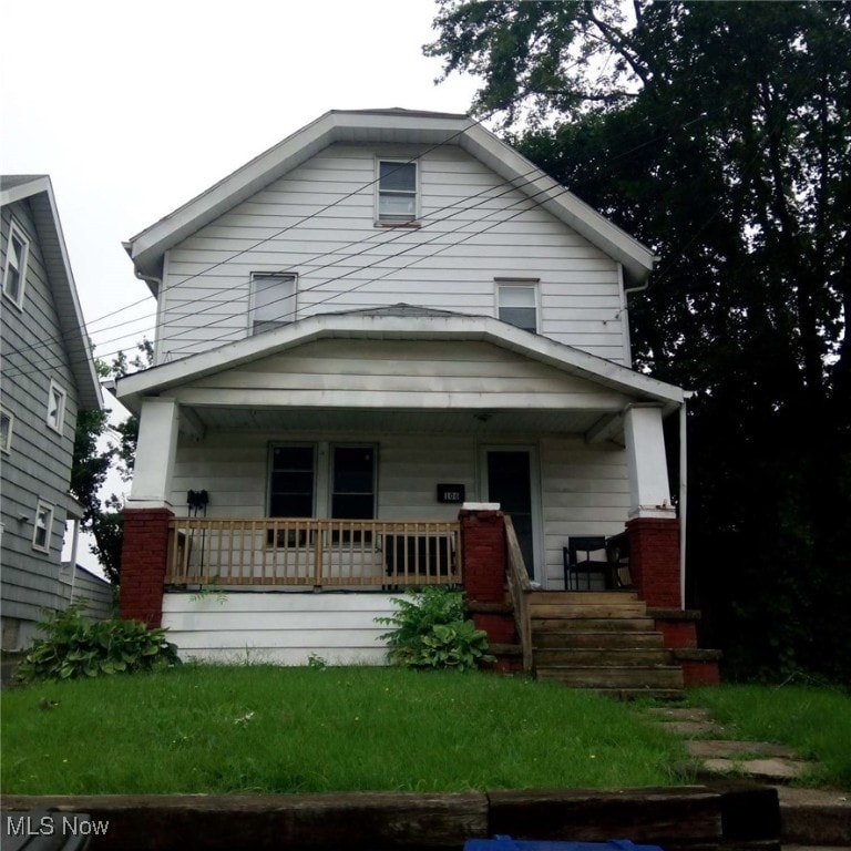 view of front of home featuring a porch