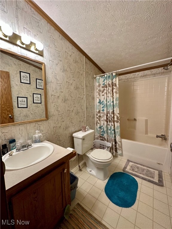 full bathroom featuring a textured ceiling, shower / bath combination with curtain, toilet, vanity, and ornamental molding