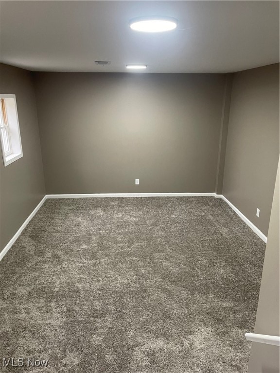 empty room with carpet