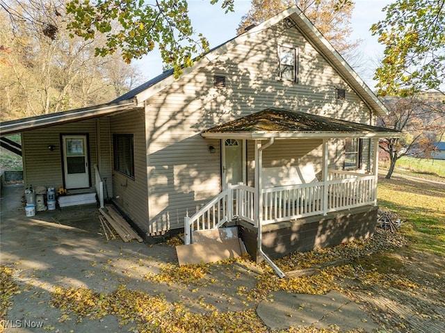 view of front of home with a porch