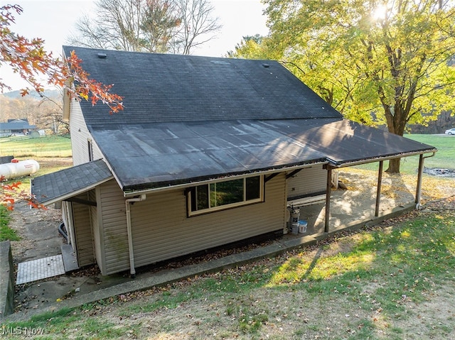 view of home's exterior