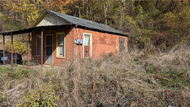 view of outbuilding