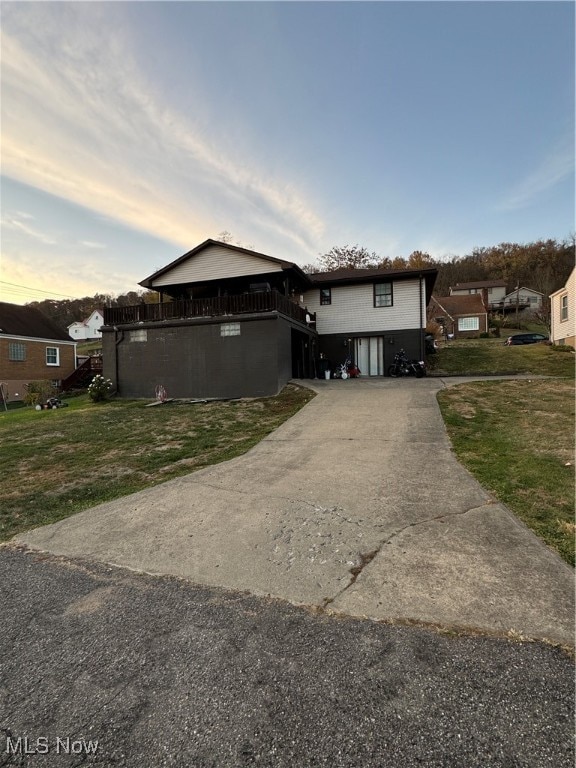 view of front of property